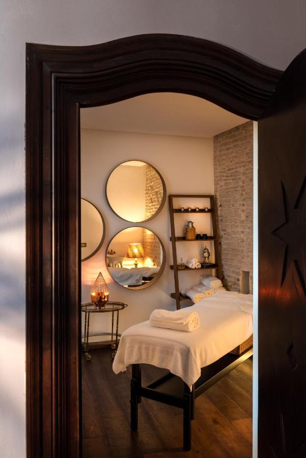 세비야 Pajaro Rebelde B&B 외부 사진