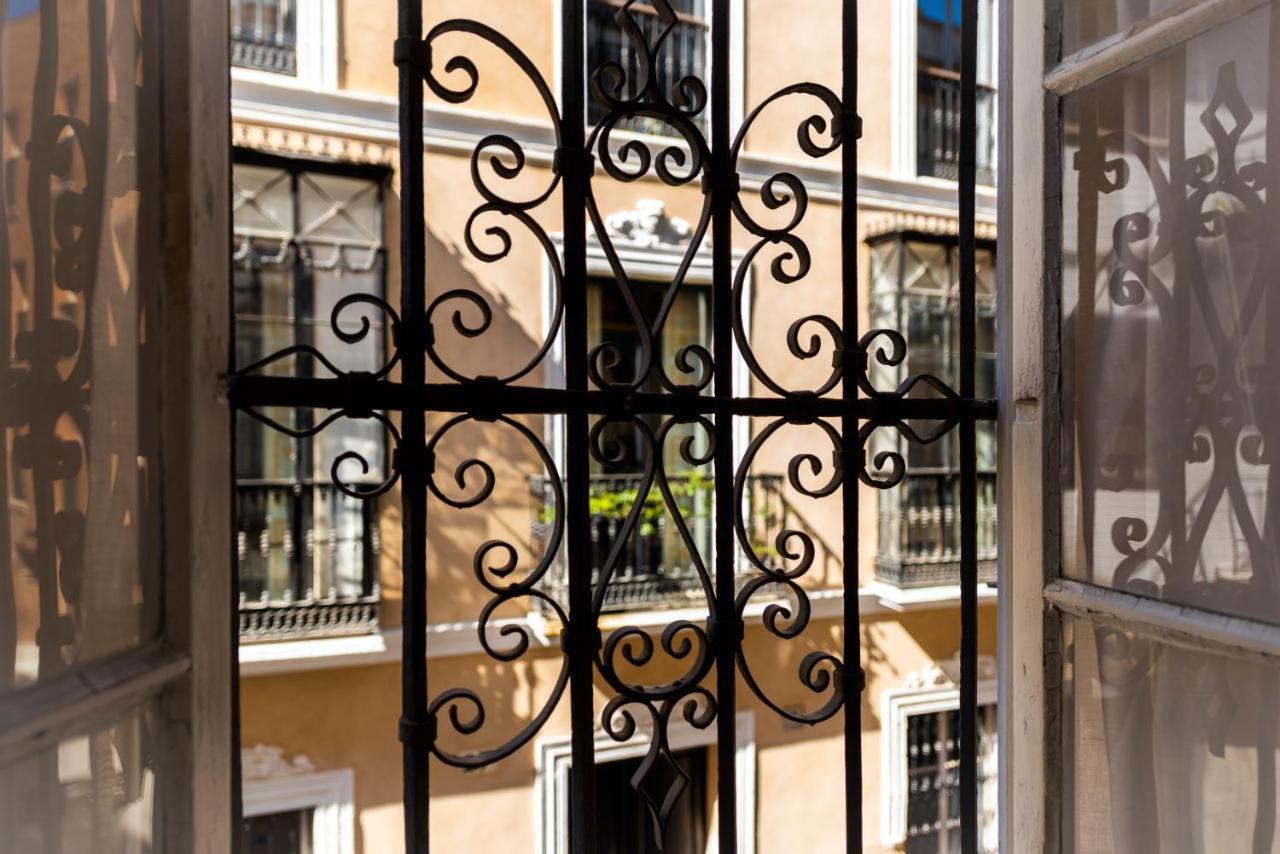 세비야 Pajaro Rebelde B&B 외부 사진