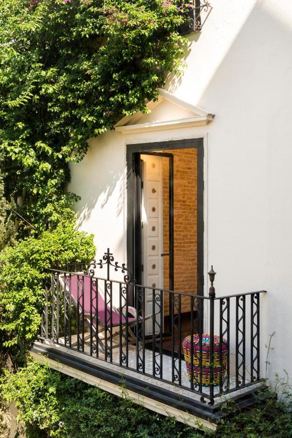 세비야 Pajaro Rebelde B&B 외부 사진